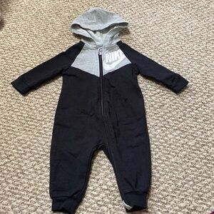 Nike Zip Up Hoodie Onesie Jumpsuit Size 6 Months